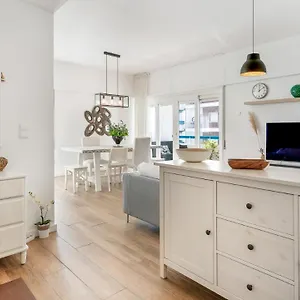 https://faro-getaway-w-big-balcony-by-lovelystay.hotelaalgarve.com
